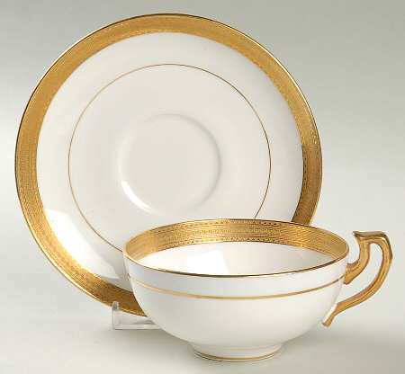 H1935 Flat Cup & Saucer Set