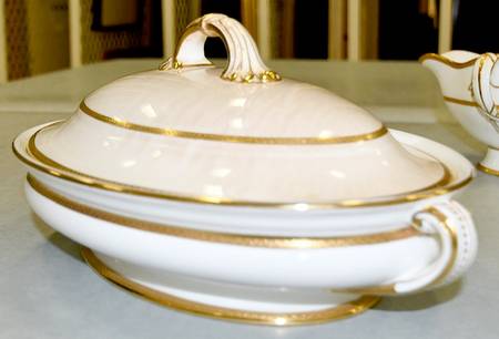 H1993 Oval Covered Vegetable