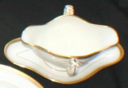 H1993 Gravy Boat & Underplate