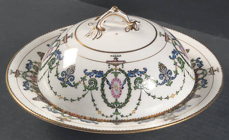 H2581 Muffin Dish & Lid