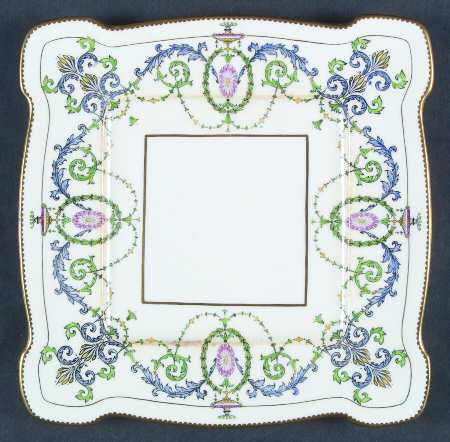 H2581 Square Cake Plate