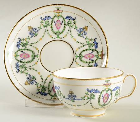 H2581 Flat Cup & Saucer Set