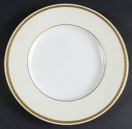 H3251 Luncheon Plate