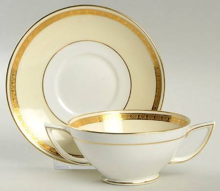 H3488 Footed Bouillon Cup & Saucer