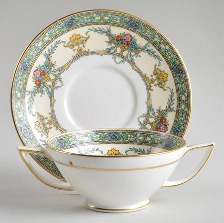 H3649 Footed Bouillon Cup & Saucer
