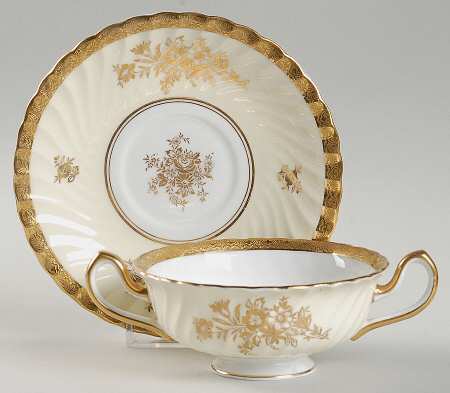 H4925 Footed Cream Soup Bowl & Saucer Set