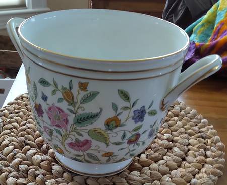 Haddon Hall 6" Cachepot