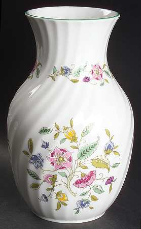 Haddon Hall 7" Vase