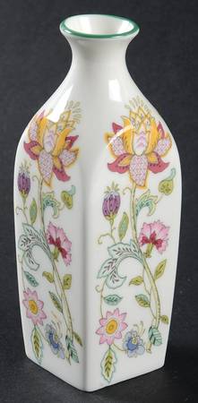 Haddon Hall 5" Bud Vase