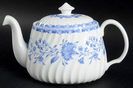 Hardwicke Hall Teapot & Lid