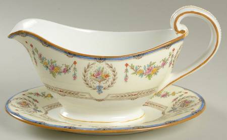 Hampshire Multicolor Gravy Boat with Attached Underplate
