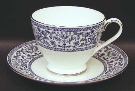 Infanta Footed Cup & Saucer Set