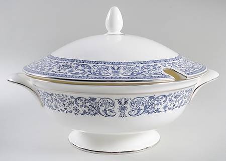 Infanta Tureen &  Lid