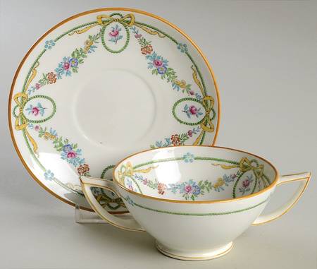 Ivanhoe Footed Bouillon Cup & Saucer