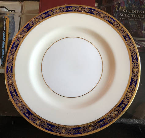 Ivory &amp; Mazarine by Minton