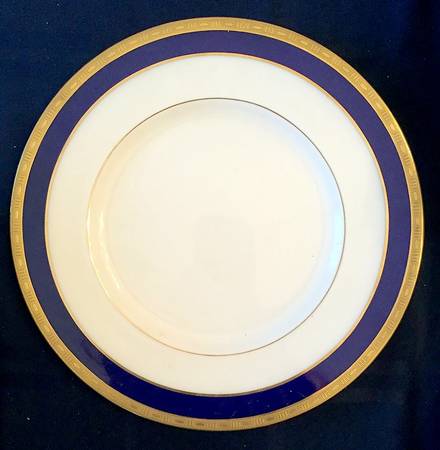 K136 Dinner Plate