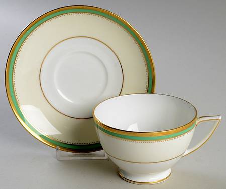 K396 Footed Cup & Saucer Set
