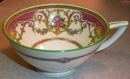 Kenora Footed Cup