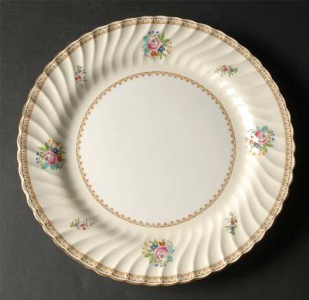 Kilworth 13" Chop Plate (Round Platter)