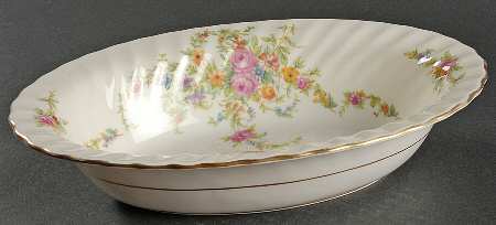 Lorraine (#S561, Cream Border) 10" Oval Vegetable Bowl