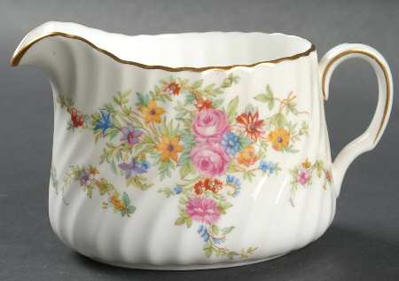 Lorraine (#S561, Cream Border) Creamer
