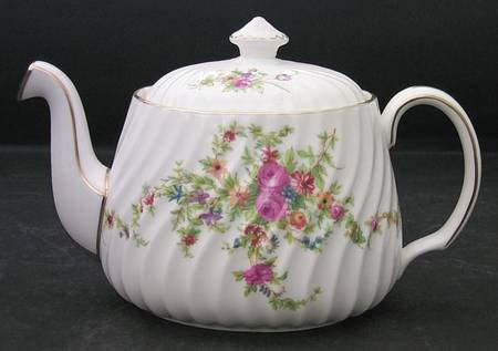 Lorraine (#S560, White Border) Small Teapot & Lid