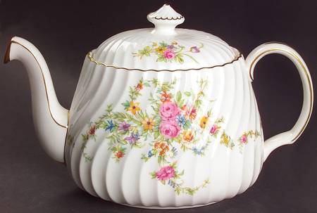Lorraine (#S560, White Border) Teapot & Lid