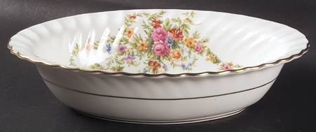 Lorraine (#S560, White Border) 10" Oval Vegetable Bowl