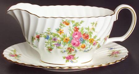 Lorraine (#S560, White Border) Gravy Boat with Attached Underplate