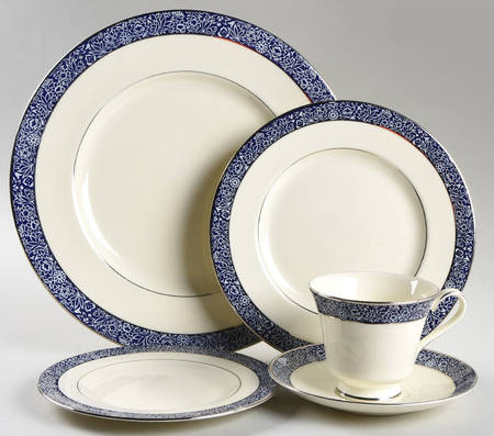Mandeville 5 Piece Place Setting