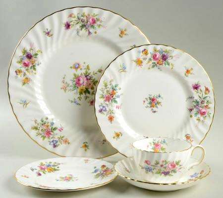 Marlow (Newer, Wreath Backstamp) 5 Piece Place Setting