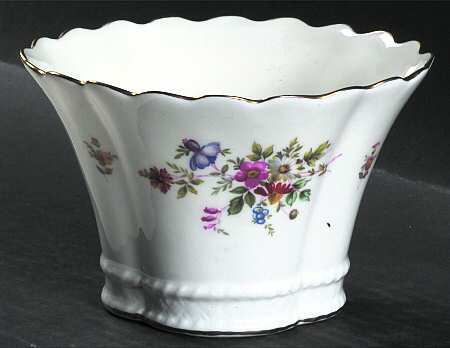 Marlow (Newer, Wreath Backstamp) Petal Centerpiece