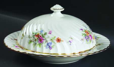 Marlow (Newer, Wreath Backstamp) Muffin Dish & Lid