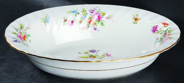 Marlow (Newer, Wreath Backstamp) 10" Oval Vegetable Bowl