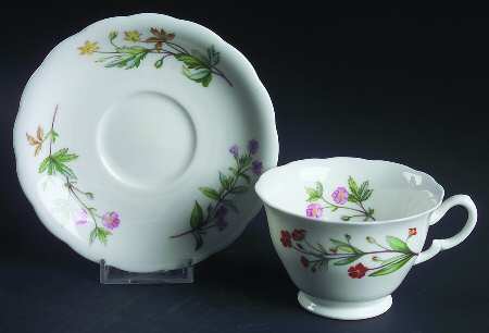 Meadow Scalloped Footed Cup & Saucer Set