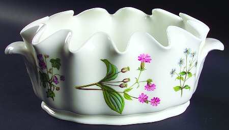 Meadow Scalloped Centerpiece