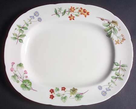 Meadow Scalloped 13" Oval Serving Platter