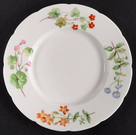 Meadow Scalloped Luncheon Plate