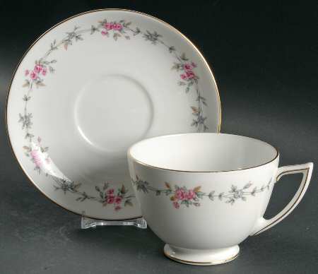 Melbury Oversized Cup & Saucer Set