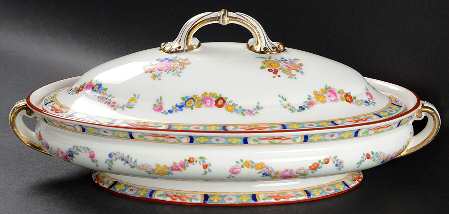 Minton Rose (Older, Smooth) Oval Covered Vegetable