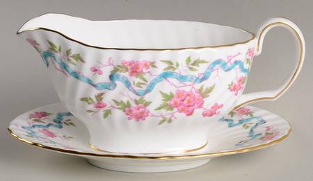 Montrose Gravy Boat with Attached Underplate