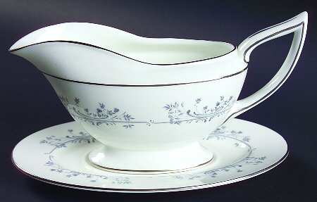 Pandora Gravy Boat with Attached Underplate