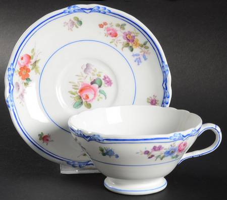 Queen Anne (Blue Trim) Footed Cup