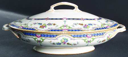 Ripon Blue Oval Covered Vegetable
