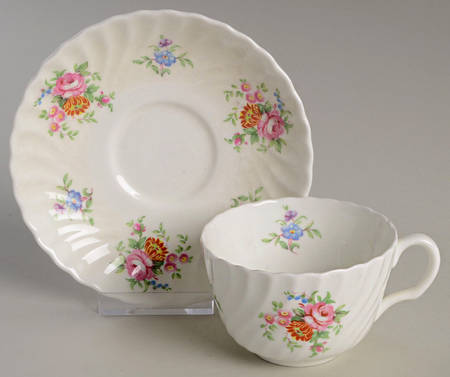 Rosetta White Flat Cup & Saucer Set