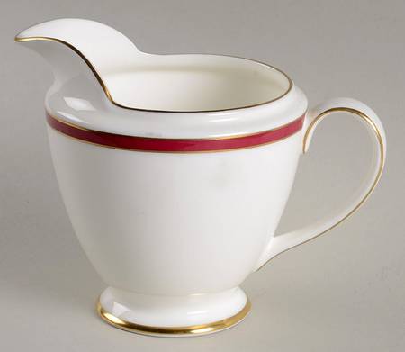 Saturn Ruby Crimson Creamer