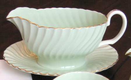 Shell Green and Gold Gravy Boat with Attached Underplate