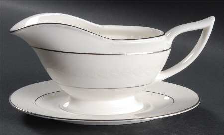 Silver Laurel Gravy Boat & Underplate