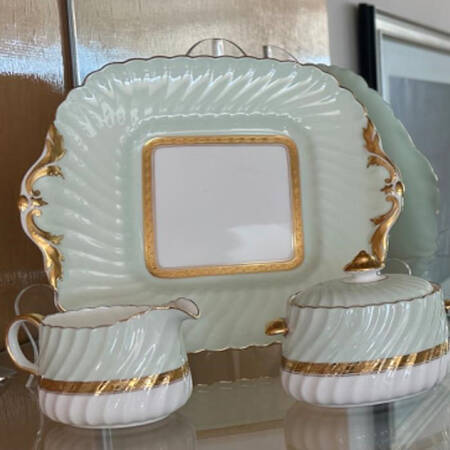 Somerset Green Square Handled Cake Plate