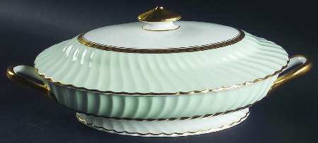 Somerset Green Oval Covered Vegetable
